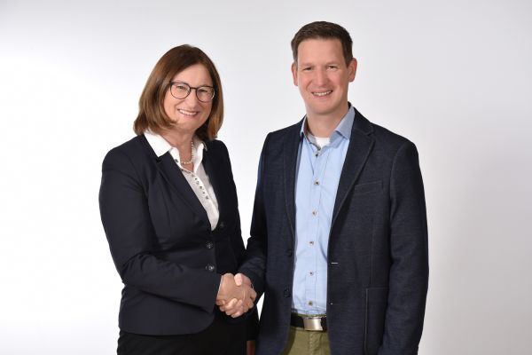 Renate Höfer übergibt die Geschäftsleitung an Martin Höfer