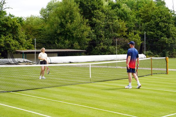 Bälle schlagen mit dem Profi
