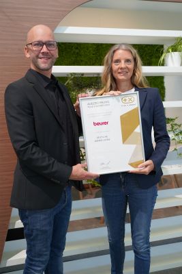 Übergabe Auszeichnung