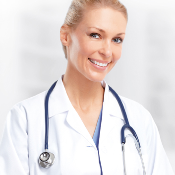 Ärztin im weißen Arztkittel 